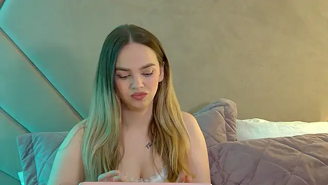 AnitaVenture online show from 04/10/26, 04:39