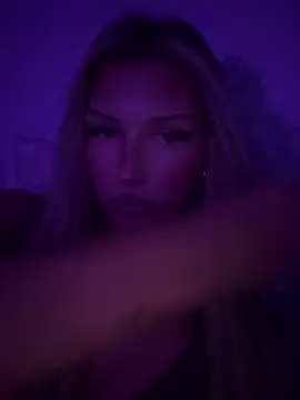 blondeeee online show from 03/25/26, 05:52