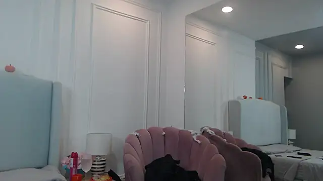 ChantalGarner online show from 11/06/25, 01:01