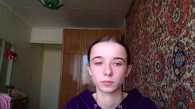 Emilia Light online show from 10/25/25, 08:22