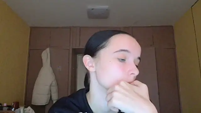 Emilia Light online show from 11/05/25, 08:36