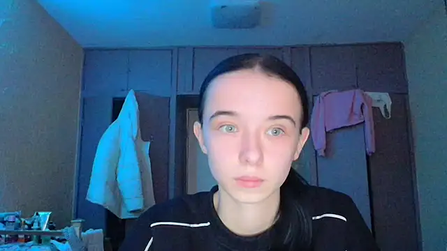 Emilia Light online show from 11/26/25, 08:26