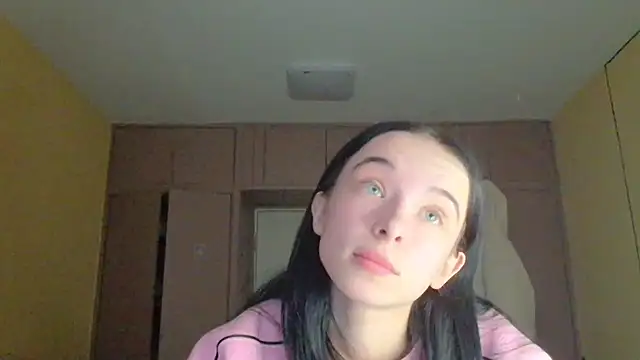 Emilia Light online show from 12/03/25, 08:56