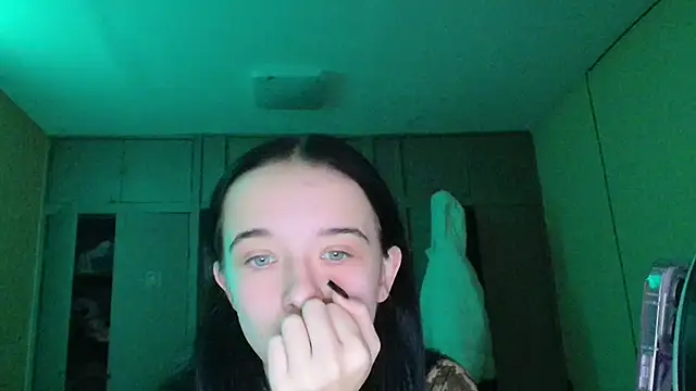 Emilia Light online show from 12/05/25, 07:06