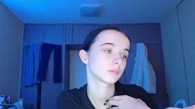 Emilia Light online show from 12/18/25, 09:26