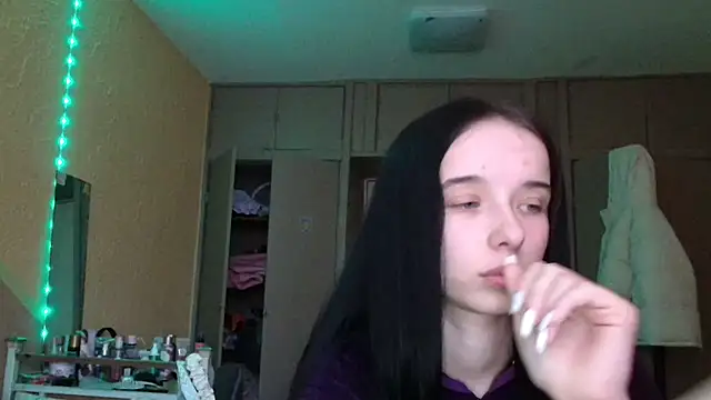 Emilia Light online show from 01/17/26, 01:05