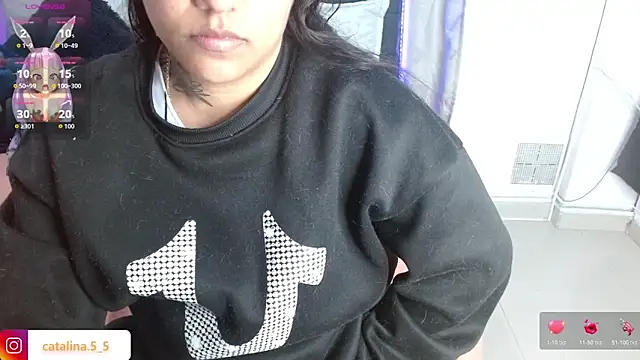 Snapshot of Sharit_latina777 chatting on 10/14/25, 02:12 Sharit latina777 online show from 10/14/25, 02:12