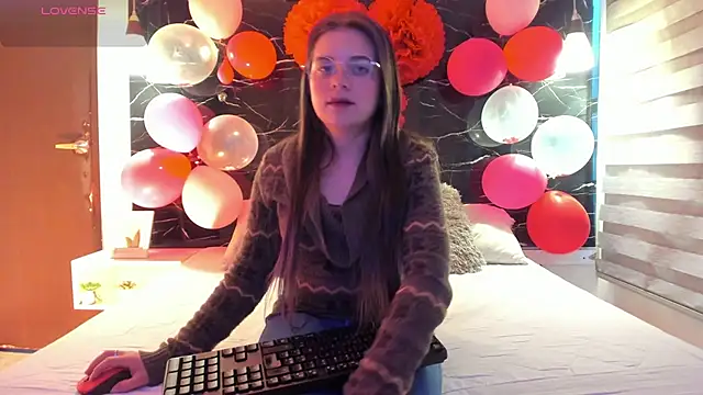 ZOE LE online show from 02/19/26, 11:50