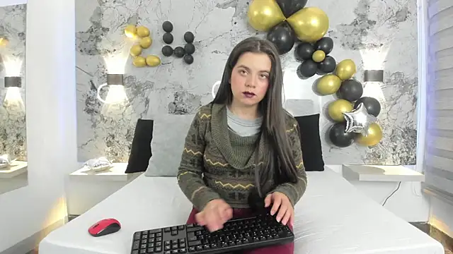 ZOE LE online show from 04/14/26, 09:04