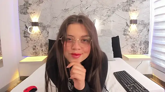 ZOE LE online show from 04/23/26, 12:29