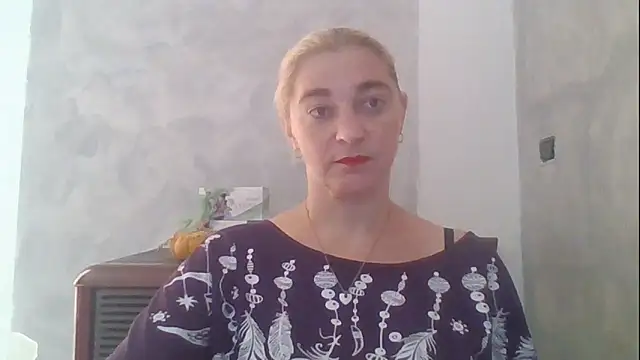 Snapshot of GoldenAngelMilf chatting on 10/02/25, 01:07 GoldenAngelMilf online show from 10/02/25, 01:07