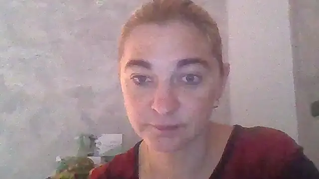 Snapshot of GoldenAngelMilf chatting on 10/12/25, 07:40 GoldenAngelMilf online show from 10/12/25, 07:40