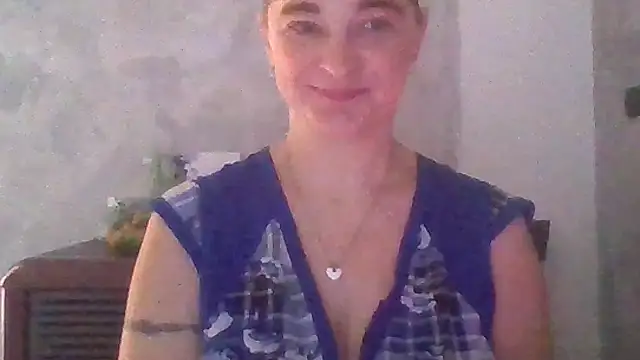Snapshot of GoldenAngelMilf chatting on 10/13/25, 07:19 GoldenAngelMilf online show from 10/13/25, 07:19