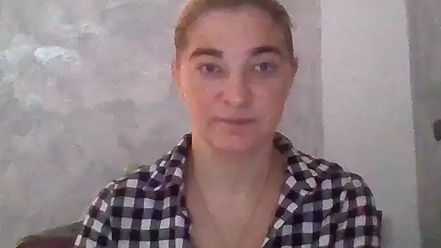 Snapshot of GoldenAngelMilf chatting on 10/22/25, 06:57 GoldenAngelMilf online show from 10/22/25, 06:57