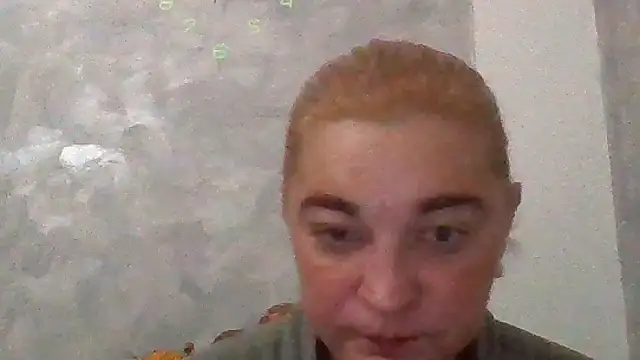 Snapshot of GoldenAngelMilf chatting on 01/06/26, 05:33 GoldenAngelMilf online show from 01/06/26, 05:33