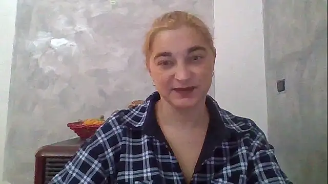 Snapshot of GoldenAngelMilf chatting on 01/07/26, 11:45 GoldenAngelMilf online show from 01/07/26, 11:45