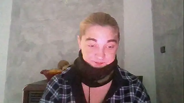 Snapshot of GoldenAngelMilf chatting on 02/04/26, 12:22 GoldenAngelMilf online show from 02/04/26, 12:22