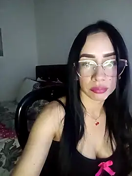 YaraDuartee online show from 04/10/26, 01:11
