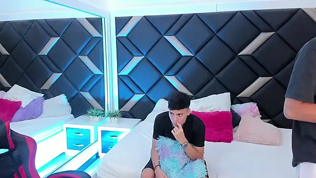 Spaceboys18 online show from 11/19/25, 12:10