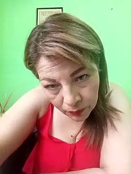 Snapshot of VANESSA__01 chatting on 10/16/25, 06:42 VANESSA 01 online show from 10/16/25, 06:42