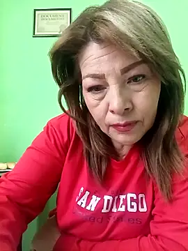 Snapshot of VANESSA__01 chatting on 10/19/25, 01:56 VANESSA 01 online show from 10/19/25, 01:56