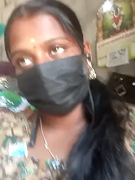 Snapshot of Tamil_Hot_Sandy chatting on 10/01/25, 06:08 Tamil Hot Sandy online show from 10/01/25, 06:08