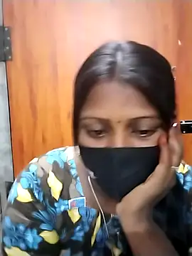 Tamil Hot Sandy online show from 02/18/26, 09:22