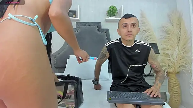 CharlotteAndSimon online show from 12/21/25, 01:40