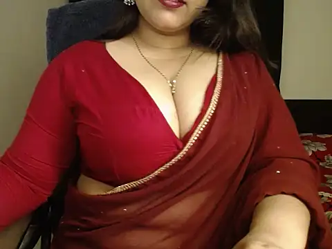 Queen Homaira online show from 02/17/26, 02:30