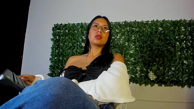 KateValencia online show from 05/08/26, 02:06