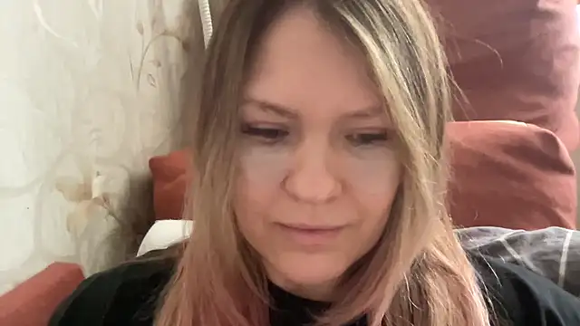 Snapshot of Milysoren chatting on 03/01/26, 06:26 Milysoren online show from 03/01/26, 06:26