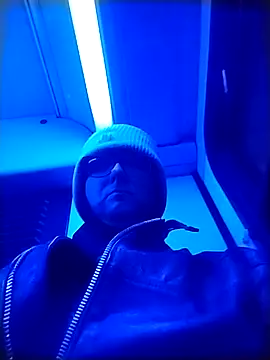 Snapshot of Hunglongny chatting on 03/13/26, 11:06 Hunglongny online show from 03/13/26, 11:06