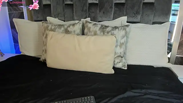 Snapshot of NaylaGrey chatting on 08/02/26, 03:49 NaylaGrey online show from 08/02/26, 03:49