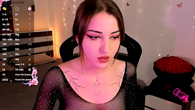 AmyVilvet  online show from 11/27/25, 06:10