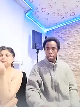 Snapshot of Yin_yang_hot chatting on 11/09/25, 03:16 Yin yang hot online show from 11/09/25, 03:16