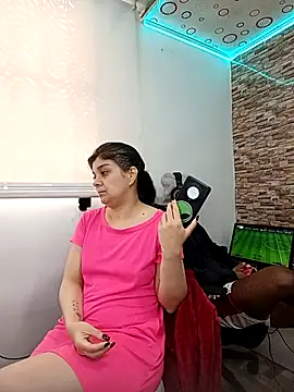 Snapshot of Yin_yang_hot chatting on 12/04/25, 03:43 Yin yang hot online show from 12/04/25, 03:43