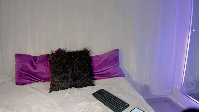 Olivia Morrys online show from 02/13/26, 08:05