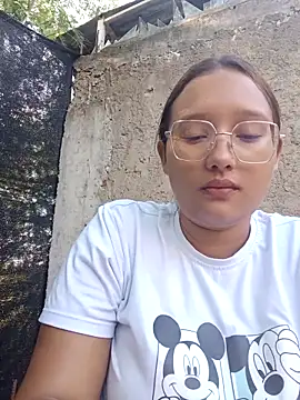 young dairy01 online show from 11/18/25, 12:20