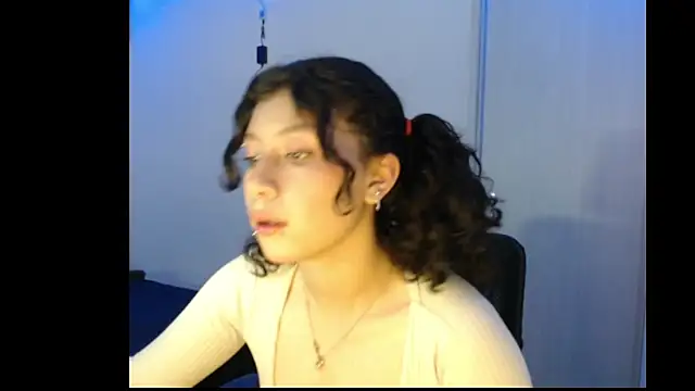 Ivonnybonn online show from 10/26/25, 04:40