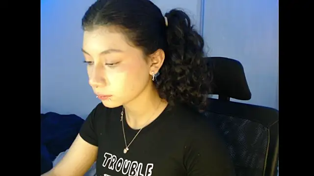 Ivonnybonn online show from 11/08/25, 04:45