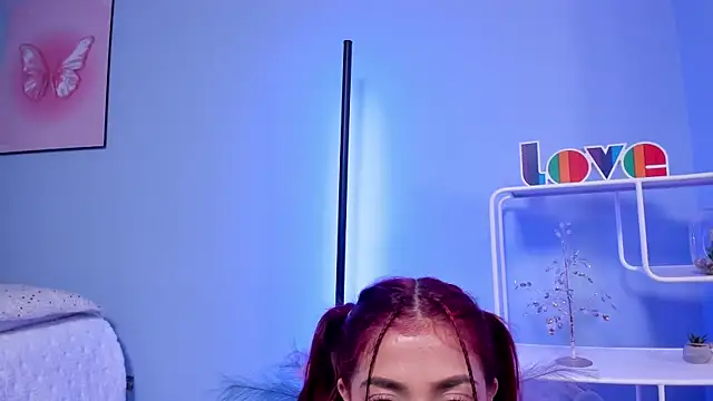 Snapshot of KathiaSaenz_ chatting on 11/12/25, 04:13 KathiaSaenz online show from 11/12/25, 04:13