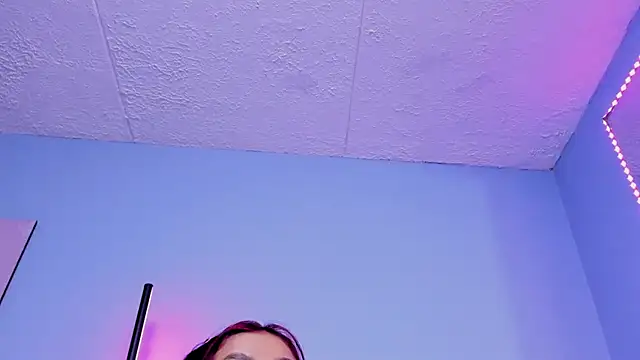 KathiaSaenz  online show from 11/21/25, 04:22