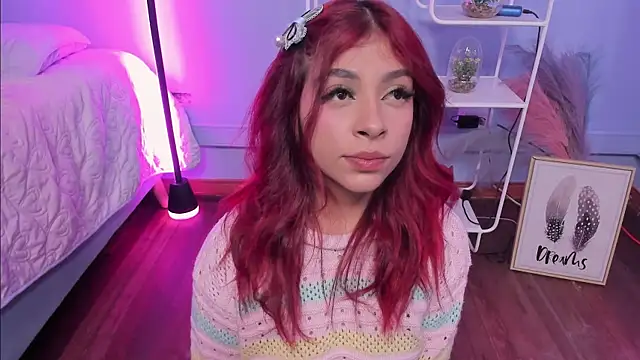 KathiaSaenz  online show from 11/28/25, 04:26