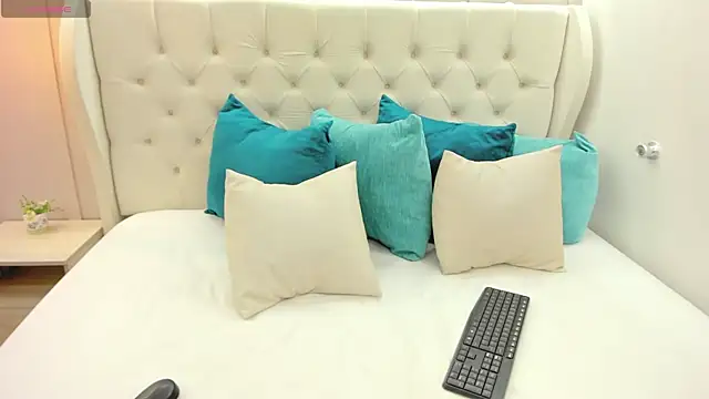 ivy aoki online show from 10/03/25, 05:21