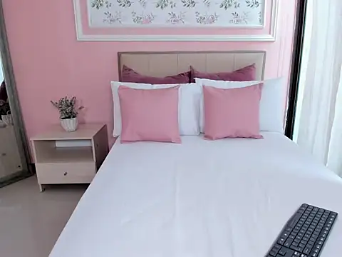 ivy aoki online show from 10/15/25, 06:52