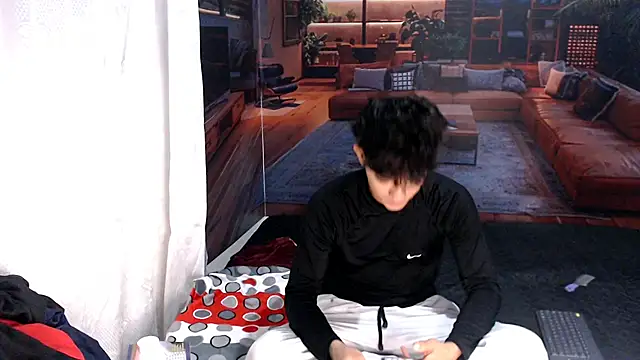 Snapshot of RomeoMillerr chatting on 06/06/26, 12:27 RomeoMillerr online show from 06/06/26, 12:27