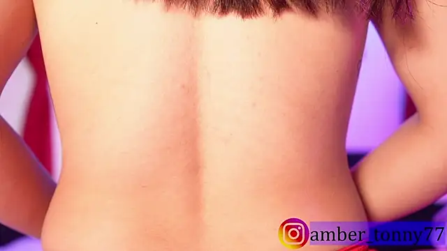 Snapshot of amber_tonny77 chatting on 11/05/25, 09:09 amber tonny77 online show from 11/05/25, 09:09
