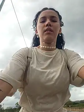 Snapshot of _TOMOE chatting on 10/21/25, 06:41 TOMOE online show from 10/21/25, 06:41