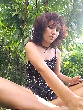 Snapshot of _TOMOE chatting on 12/13/25, 07:53 TOMOE online show from 12/13/25, 07:53