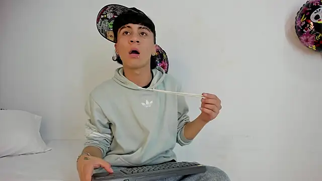 Snapshot of XaanderGrey chatting on 10/09/25, 07:56 XaanderGrey online show from 10/09/25, 07:56